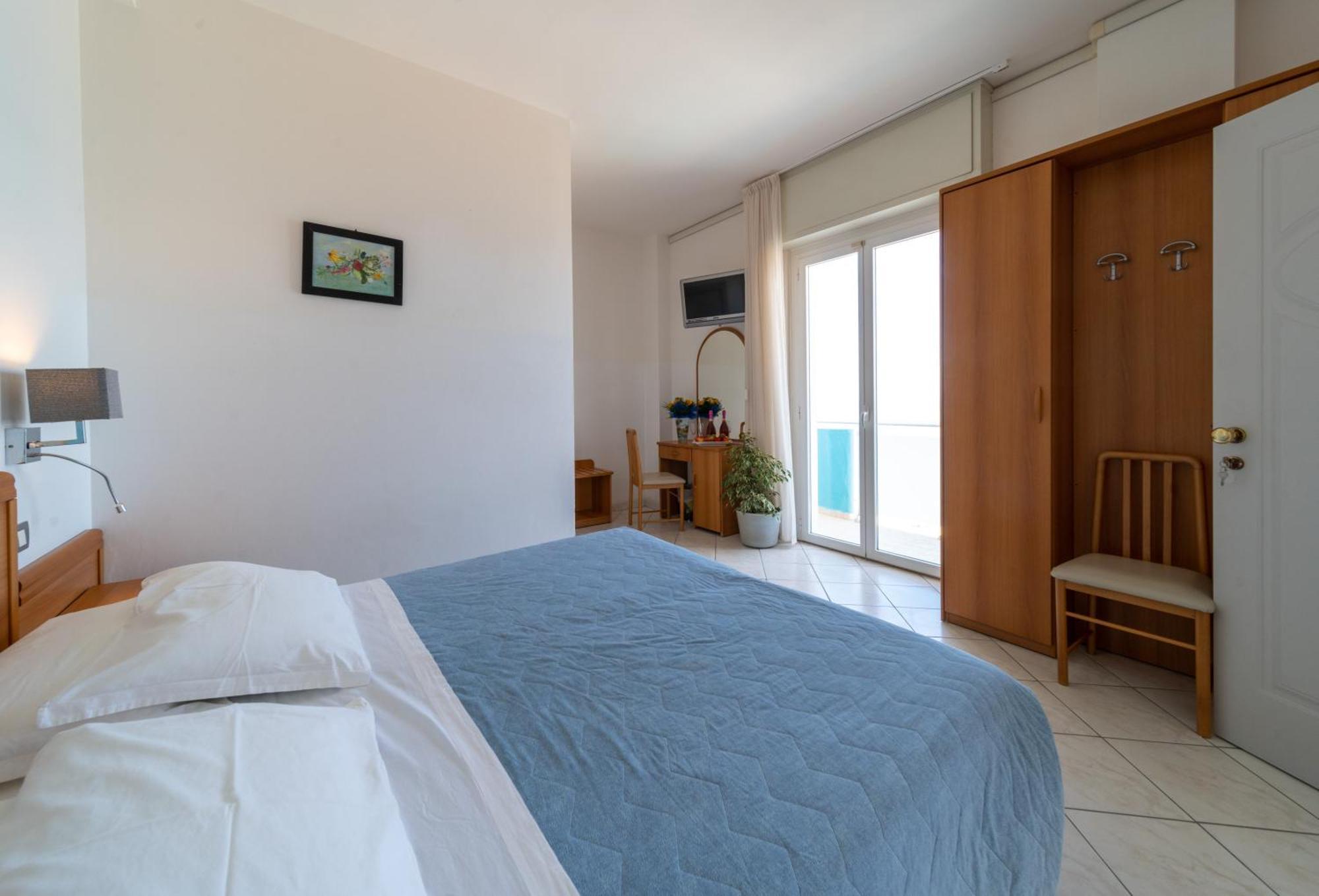 Hotel Casadei Fano Exteriör bild