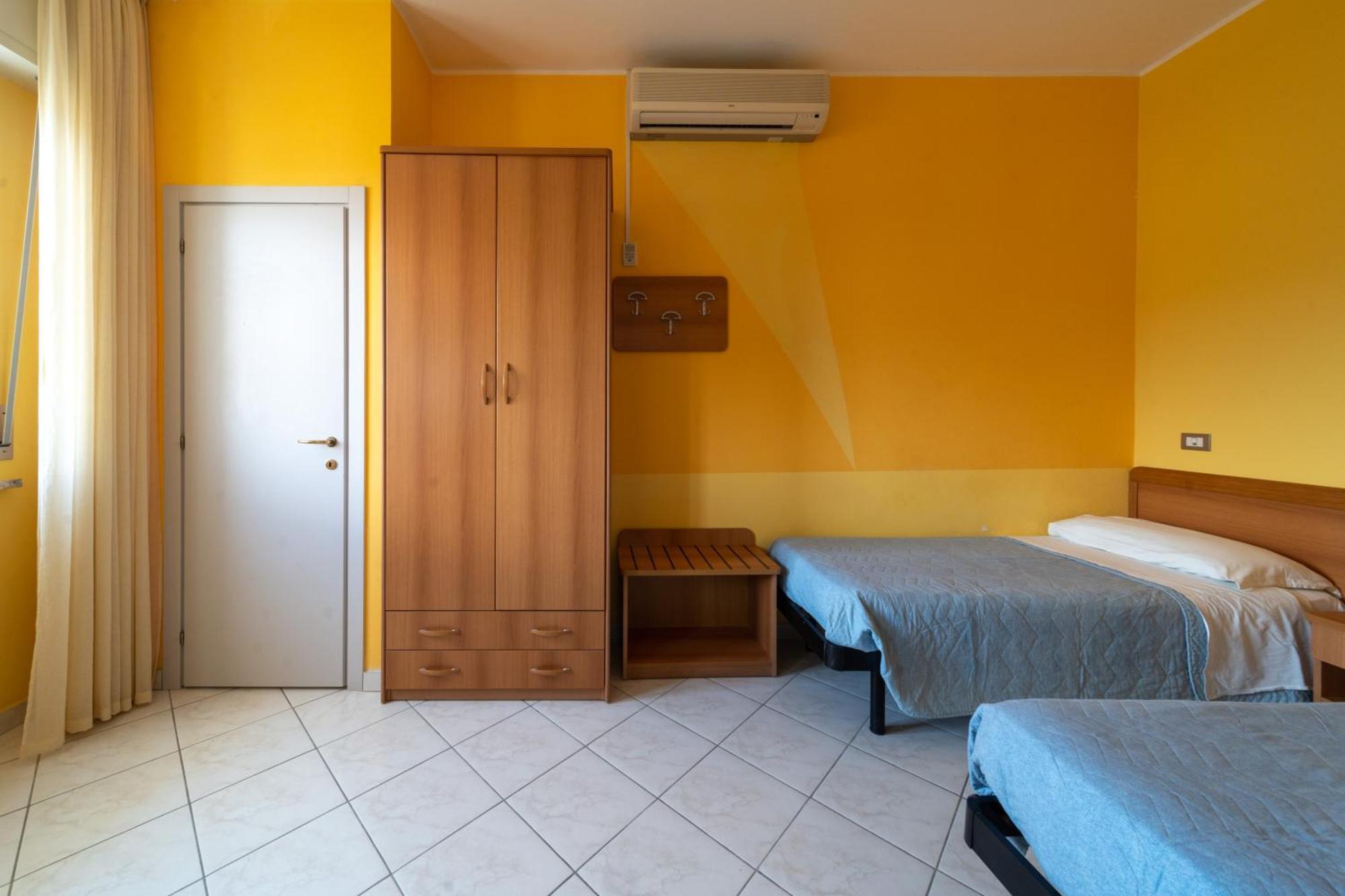 Hotel Casadei Fano Exteriör bild